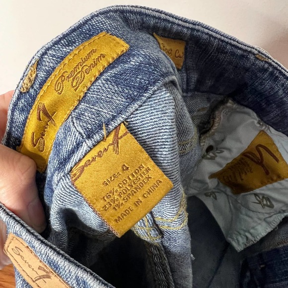 Seven7 Bootcut Jeans 4 Denim Blue Whiskered Faded Med Wash High Waist Cotton - Picture 6 of 6